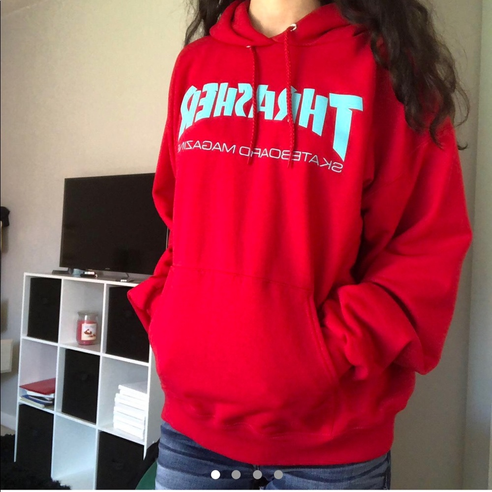 red THRASHER logo hoodie UNISEX M